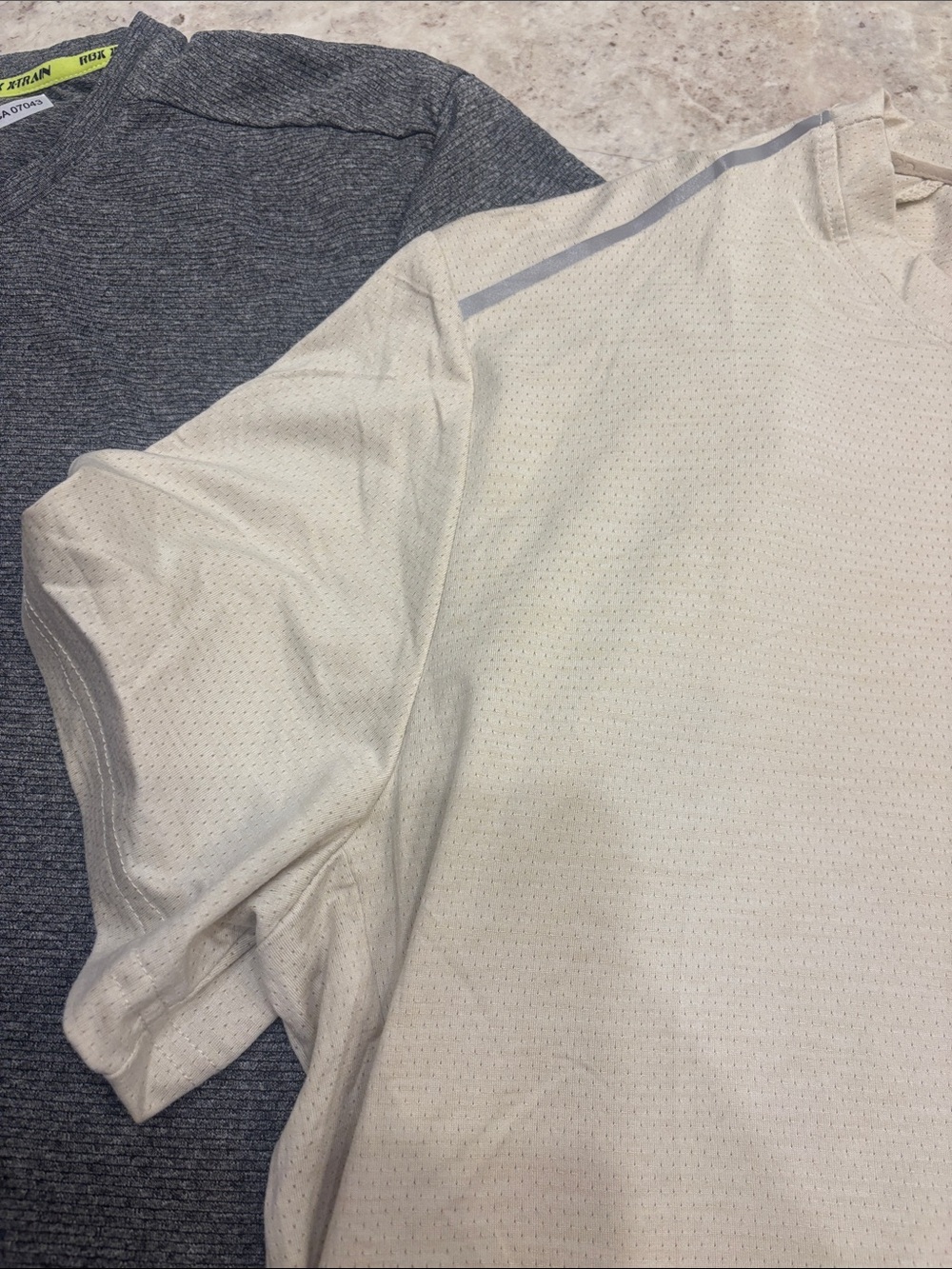Men’s Workout Shirt Lot - Picture 7 of 8